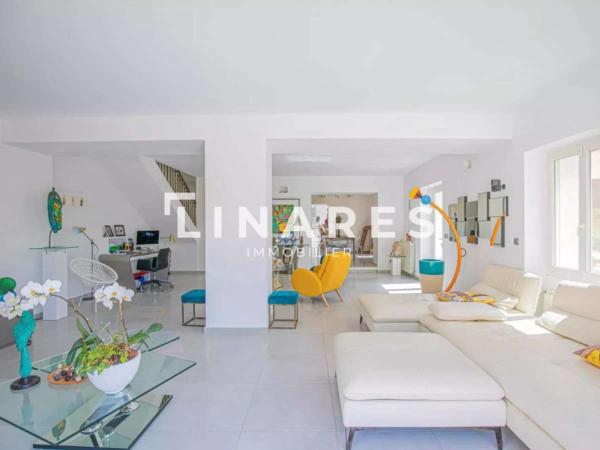 Villa Marseille 11e