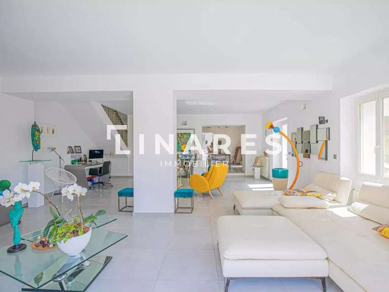 Villa Marseille 11e - 4 bedrooms - 320m²