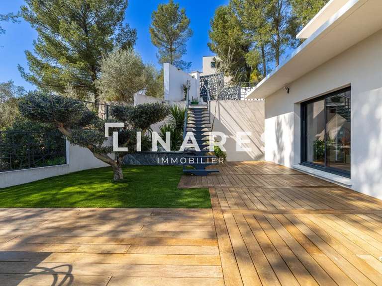 Villa Marseille 11e - 3 bedrooms - 160m²