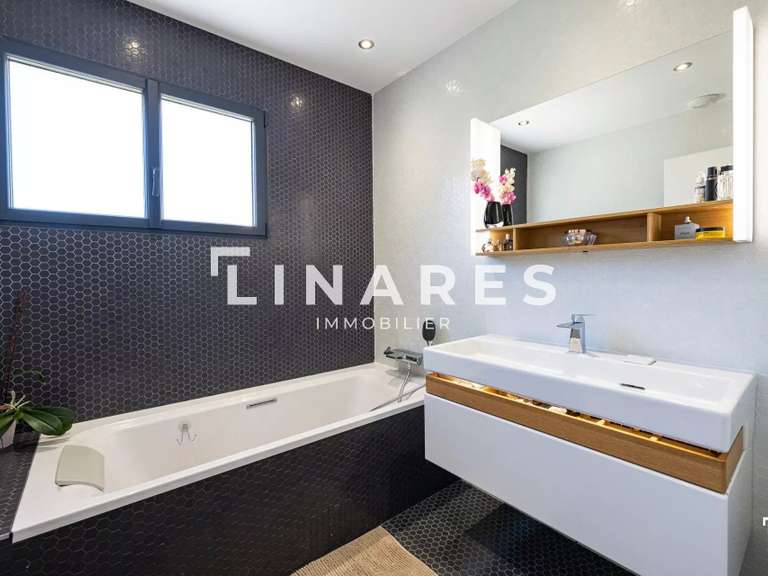 Villa Marseille 11e - 5 chambres - 285m²