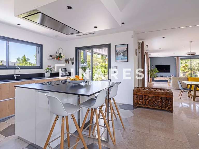 Villa Marseille 11e - 5 chambres - 285m²