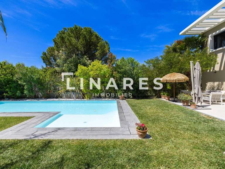 Villa Marseille 11e - 4 bedrooms - 189m²