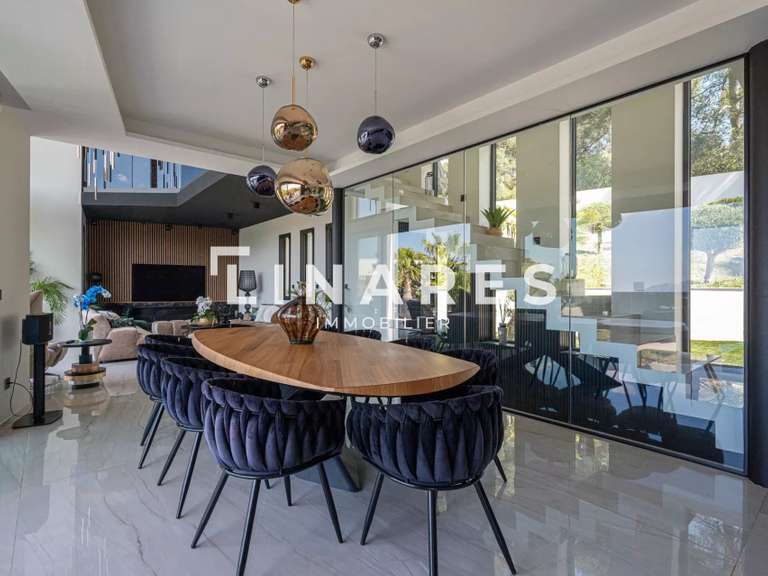 Villa Marseille 11e - 420m²