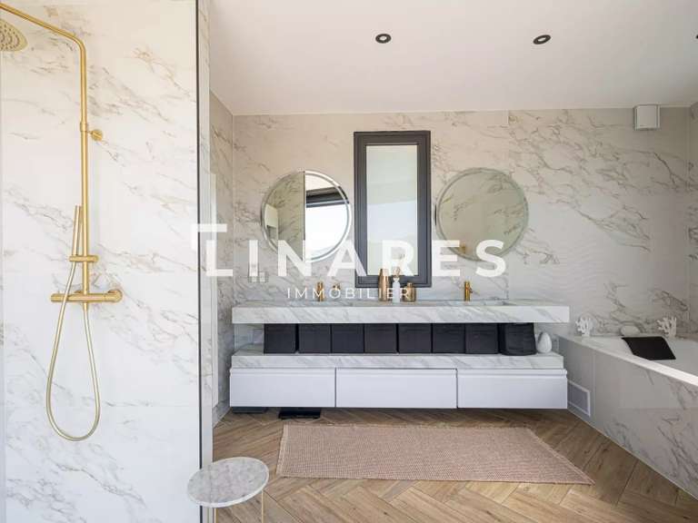 Villa Marseille 11e - 420m²