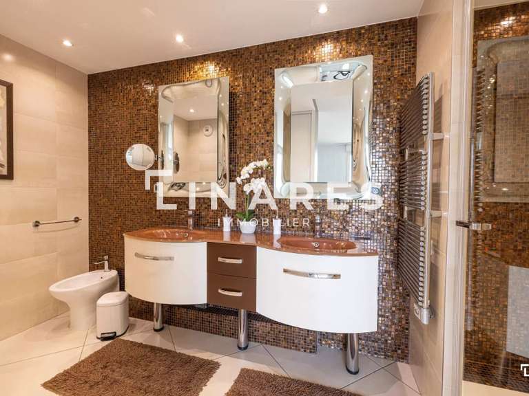 Apartment Marseille 12e - 3 bedrooms - 164m²