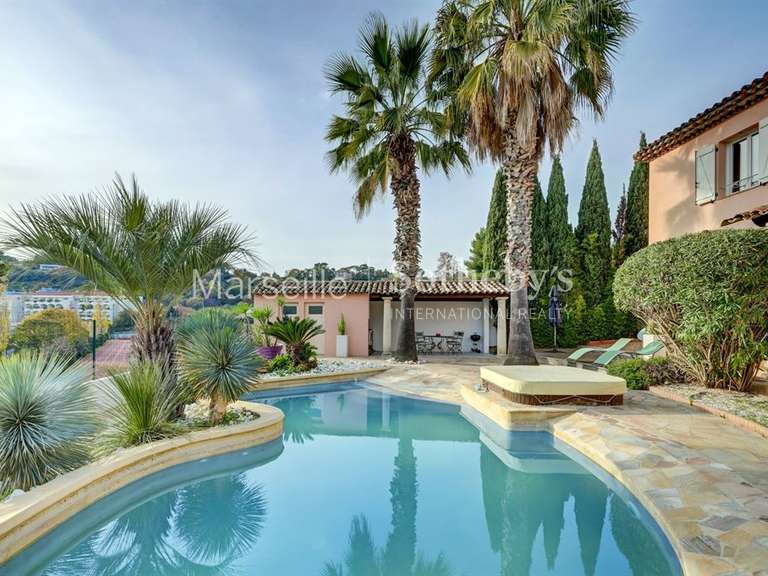 Maison Marseille 12e - 4 chambres - 221m²