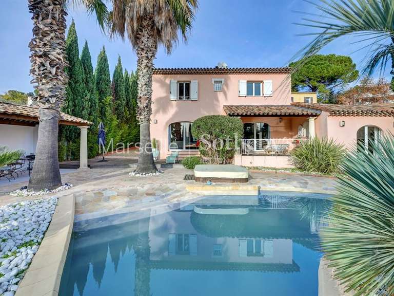 Maison Marseille 12e - 4 chambres - 221m²