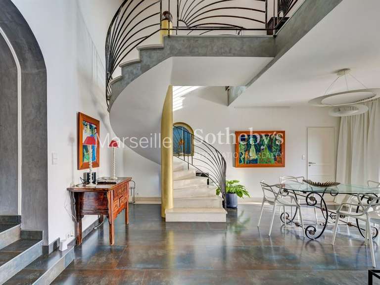 Maison Marseille 12e - 4 chambres - 221m²