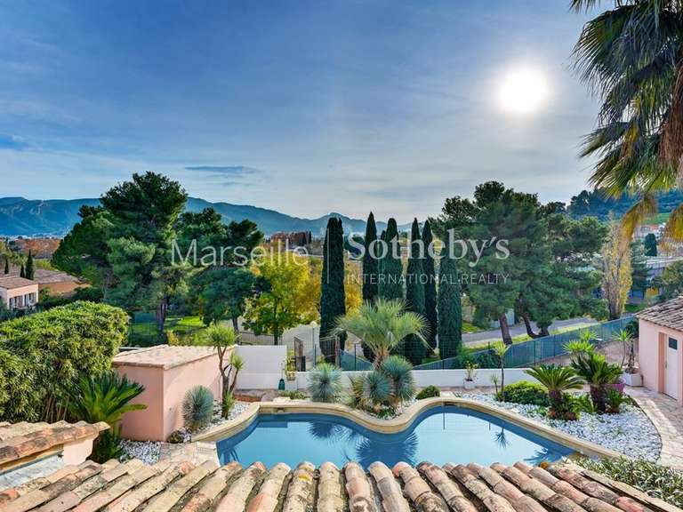 Maison Marseille 12e - 4 chambres - 221m²