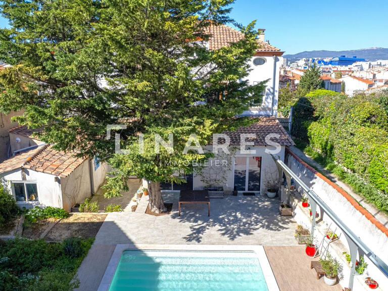 Maison Marseille 12e - 6 chambres - 268m²