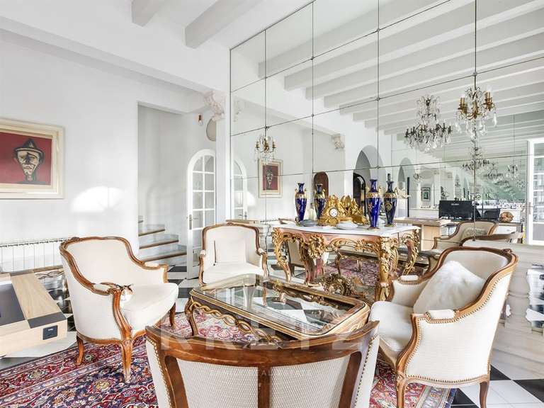 Maison Marseille 12e - 6 chambres - 318m²