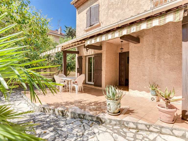 Maison Marseille 12e - 3 chambres - 110m²