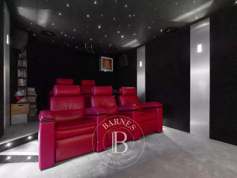 Maison Marseille 12e - 5 chambres - 480m²