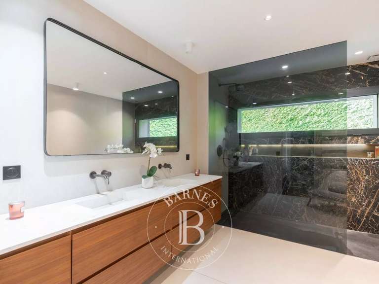 House Marseille 12e - 5 bedrooms - 480m²