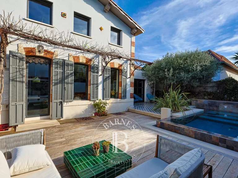 Maison Marseille 12e - 4 chambres - 250m²