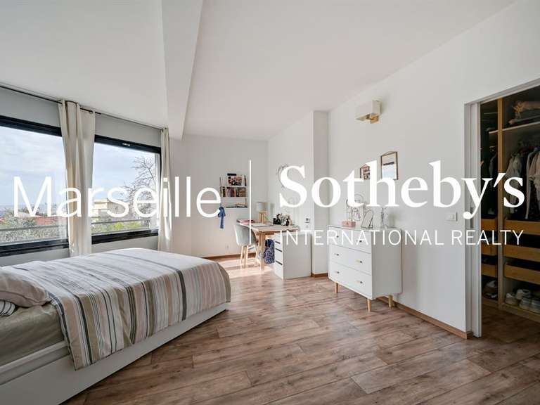House Marseille 12e - 6 bedrooms - 310m²