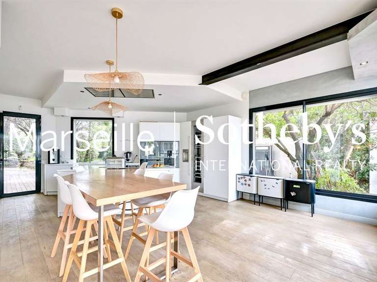 Maison Marseille 12e - 6 chambres - 310m²