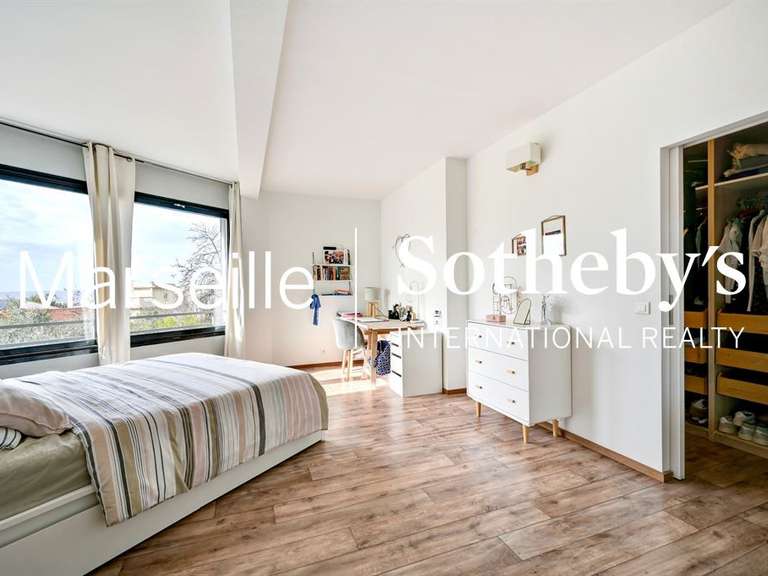 Maison Marseille 12e - 6 chambres - 310m²