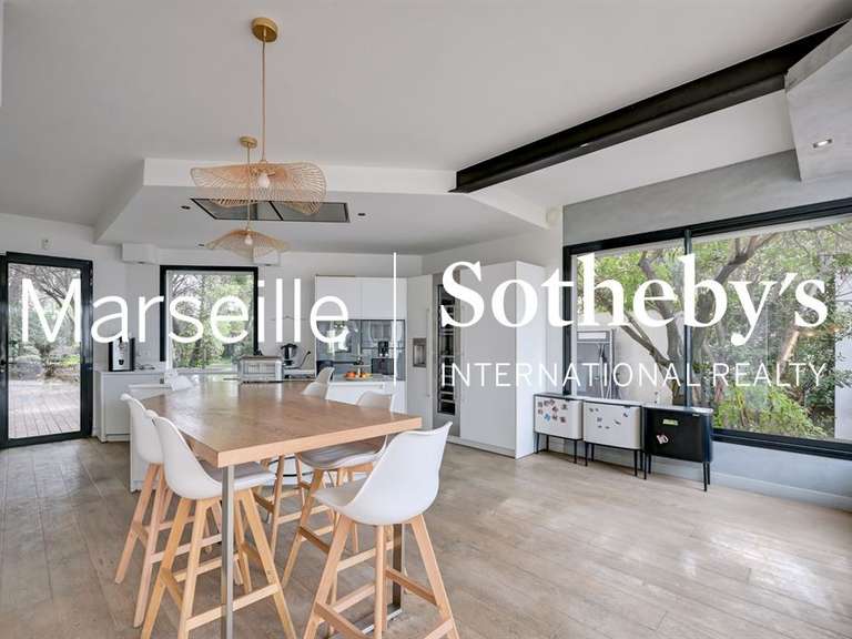 House Marseille 12e - 6 bedrooms - 310m²
