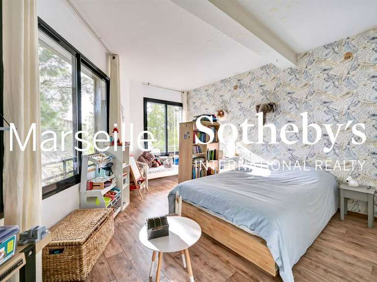 Maison Marseille 12e - 6 chambres - 310m²