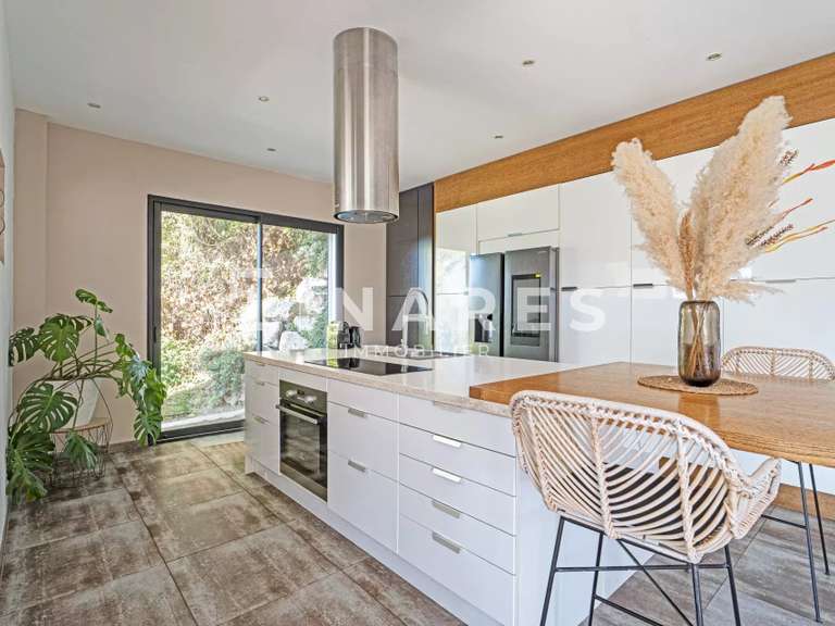 Maison Marseille 12e - 3 chambres - 330m²