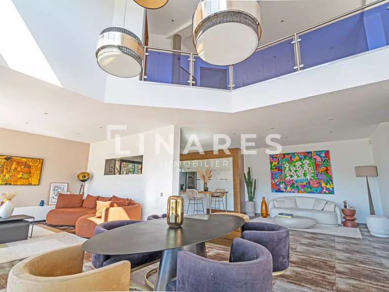 Maison Marseille 12e - 3 chambres - 330m²