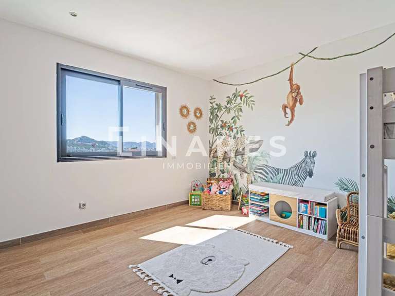Maison Marseille 12e - 3 chambres - 330m²
