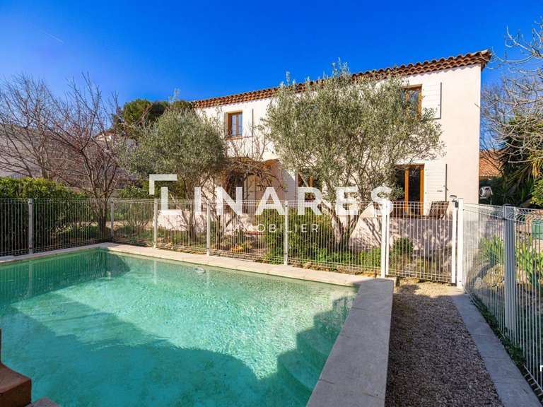 Maison Marseille 12e - 5 chambres - 162m²