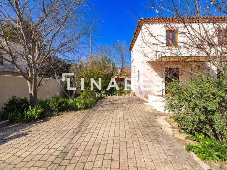 Maison Marseille 12e - 5 chambres - 162m²