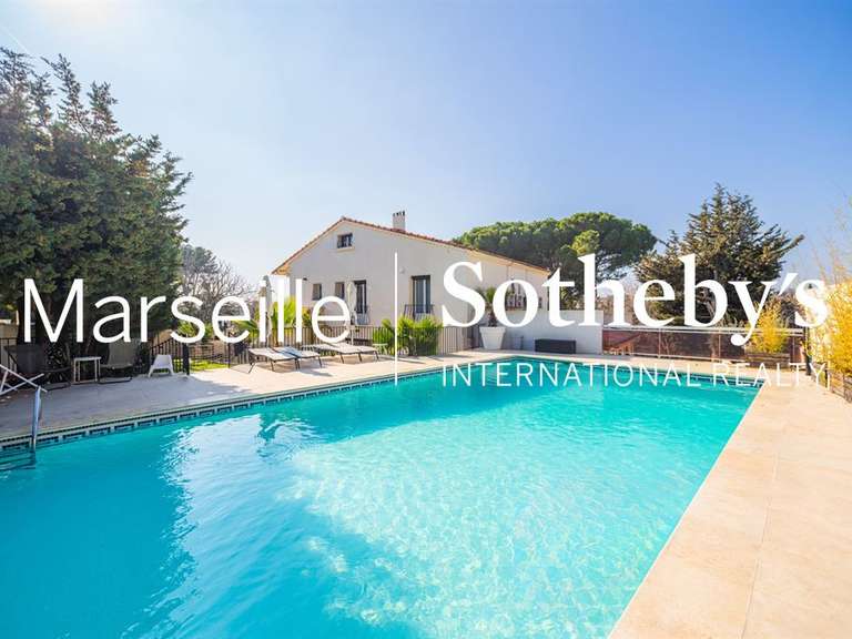 Maison Marseille 12e - 8 chambres - 342m²