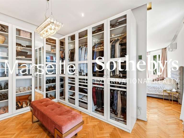 Maison Marseille 12e - 8 chambres - 342m²