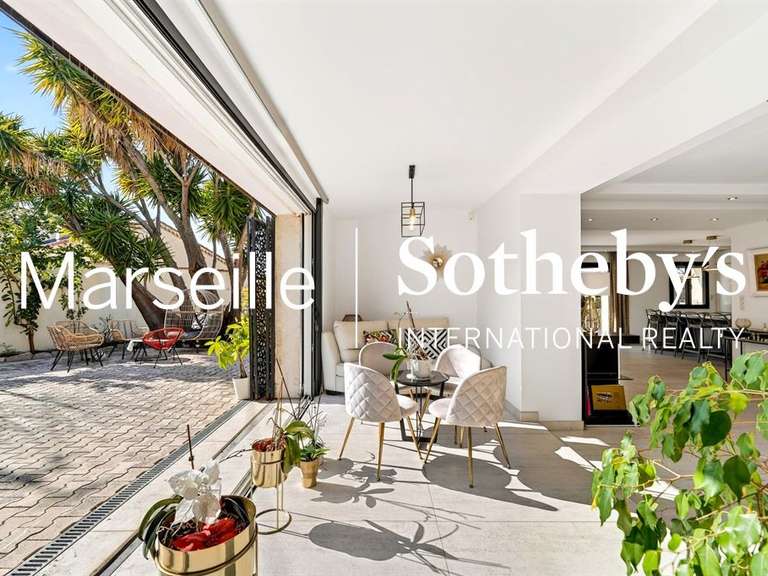 Maison Marseille 12e - 8 chambres - 342m²