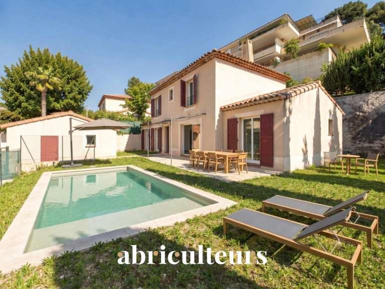 Maison Marseille 12e - 4 chambres - 130m²