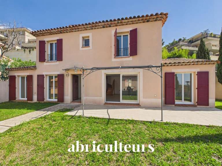 Maison Marseille 12e - 4 chambres - 130m²
