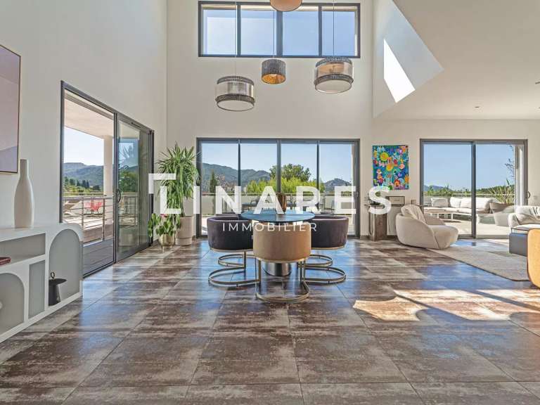 Maison Marseille 12e - 3 chambres - 330m²