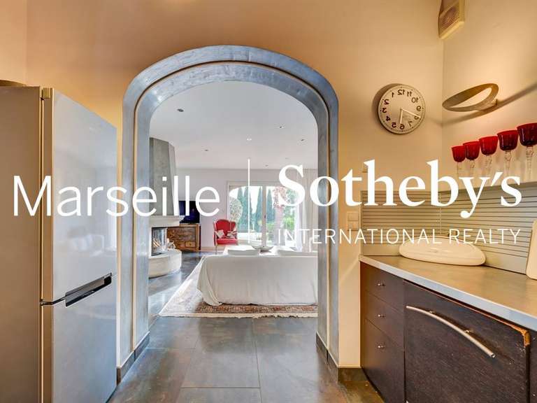Maison Marseille 12e - 3 chambres - 221m²