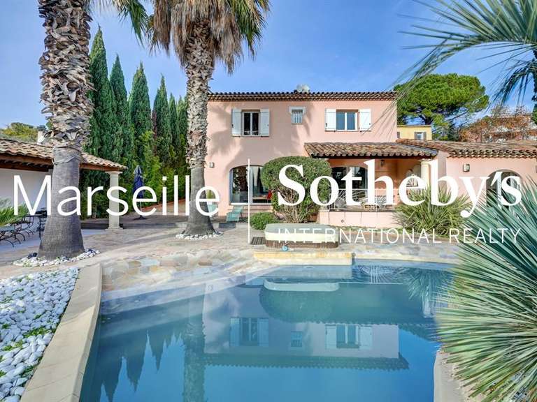Maison Marseille 12e - 3 chambres - 221m²