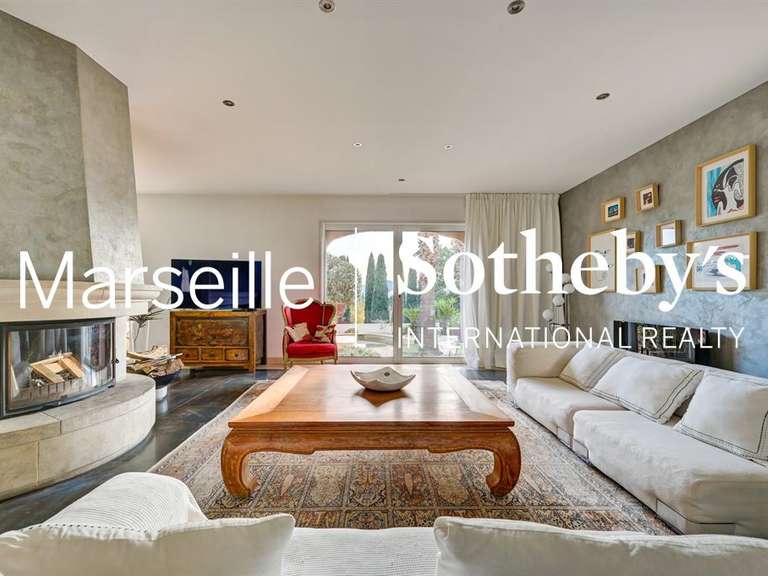 Maison Marseille 12e - 3 chambres - 221m²