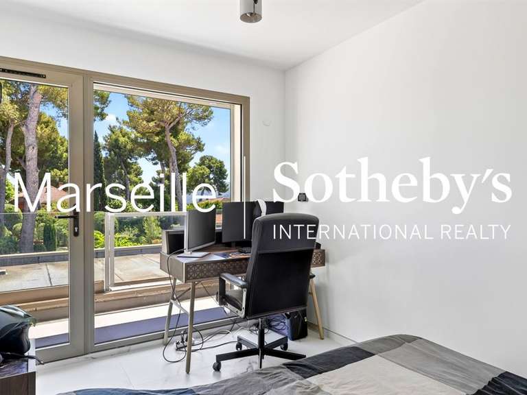 Maison Marseille 12e - 7 chambres - 230m²