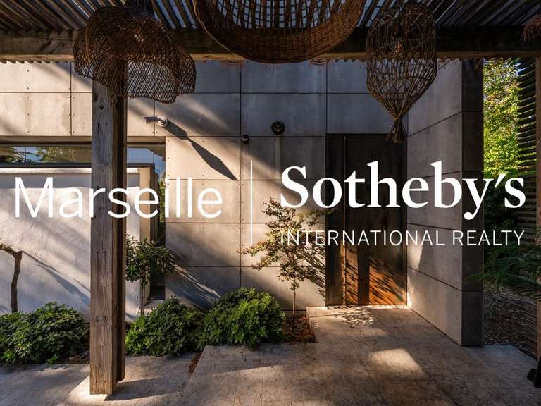 Maison Marseille 12e - 4 chambres - 244m²