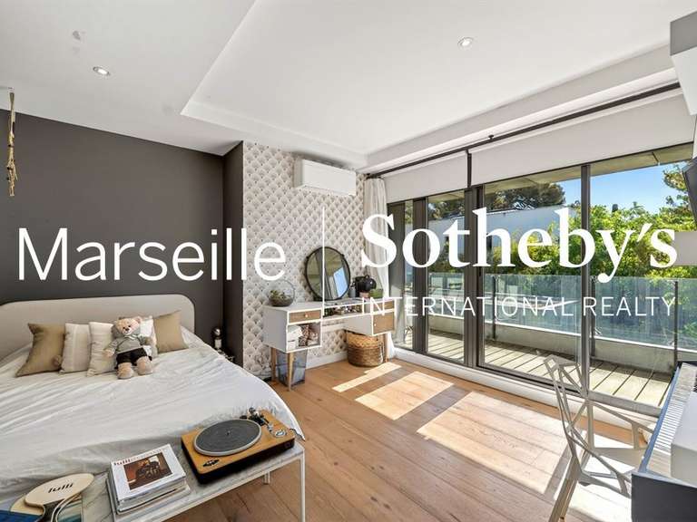 Maison Marseille 12e - 4 chambres - 244m²