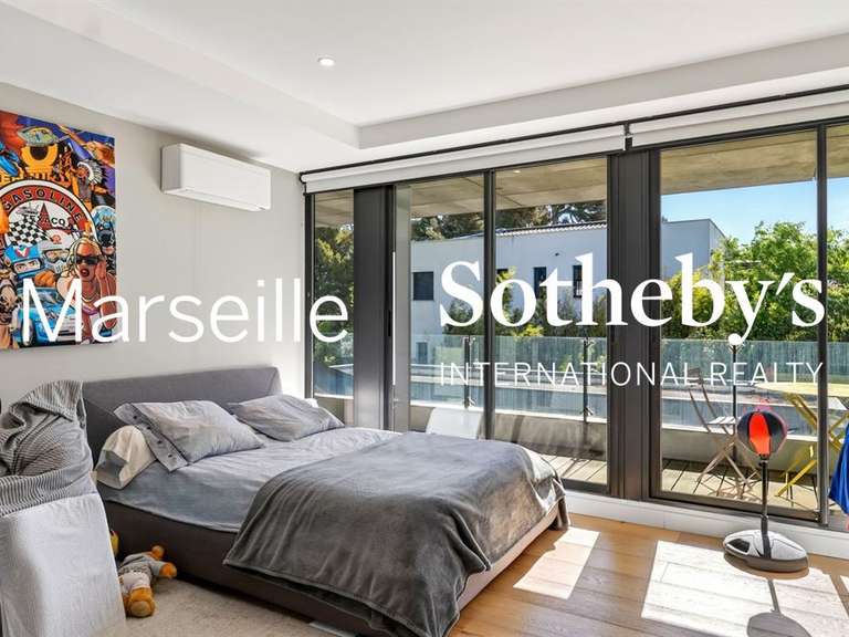 Maison Marseille 12e - 4 chambres - 244m²