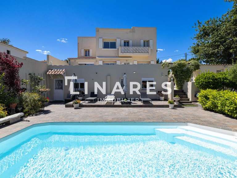 Maison Marseille 12e - 4 chambres - 180m²