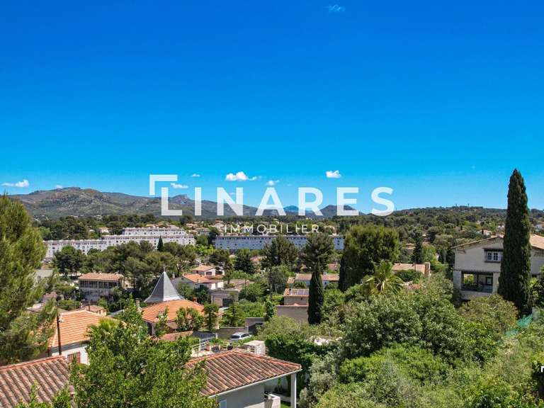 Maison Marseille 12e - 4 chambres - 180m²
