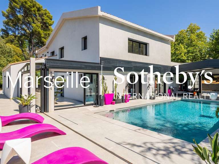 Maison Marseille 12e - 3 chambres - 350m²