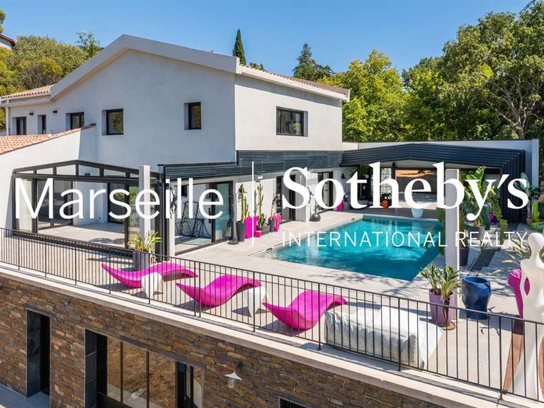 Maison Marseille 12e - 3 chambres - 350m²