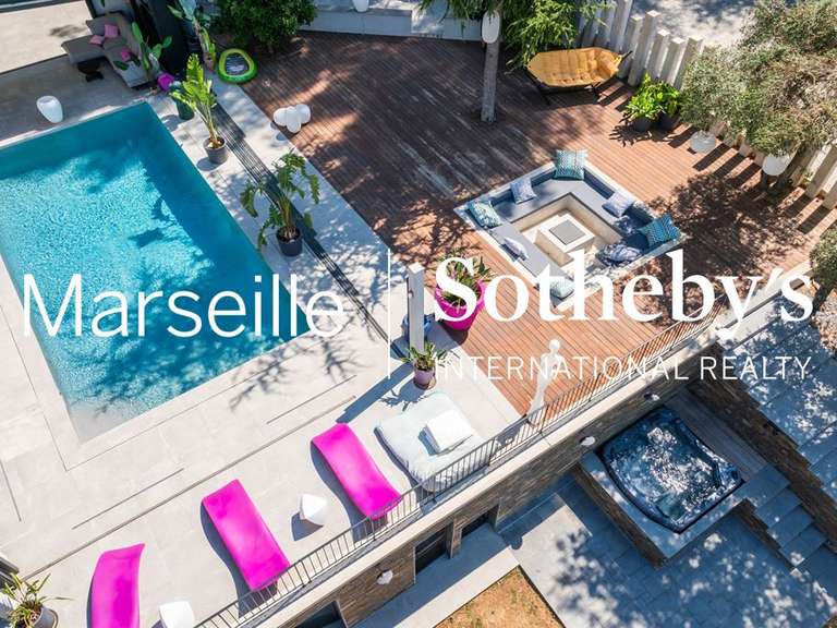 Maison Marseille 12e - 3 chambres - 350m²