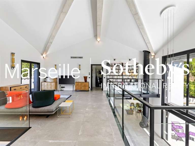 Maison Marseille 12e - 3 chambres - 350m²