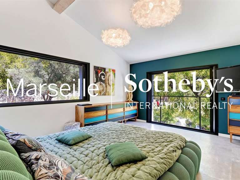Maison Marseille 12e - 3 chambres - 350m²