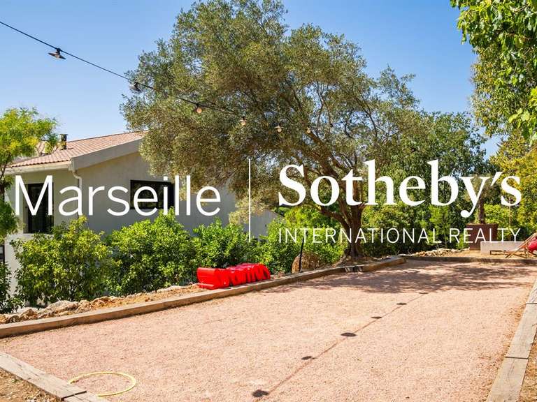 Maison Marseille 12e - 3 chambres - 350m²